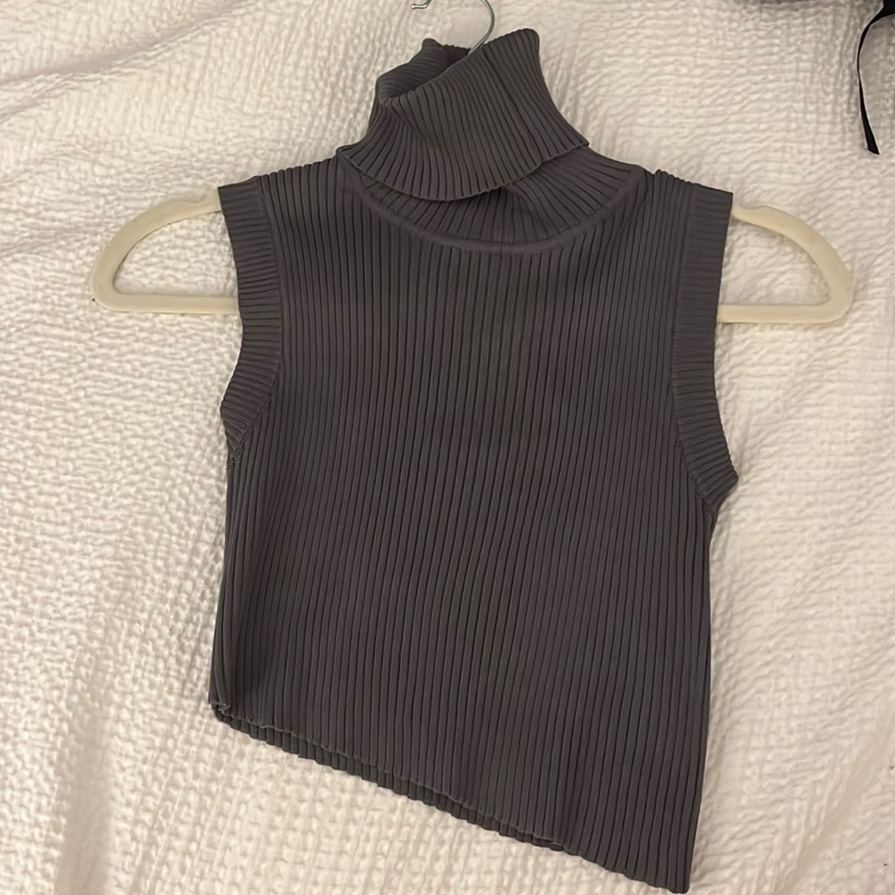 Grey turtleneck crop top